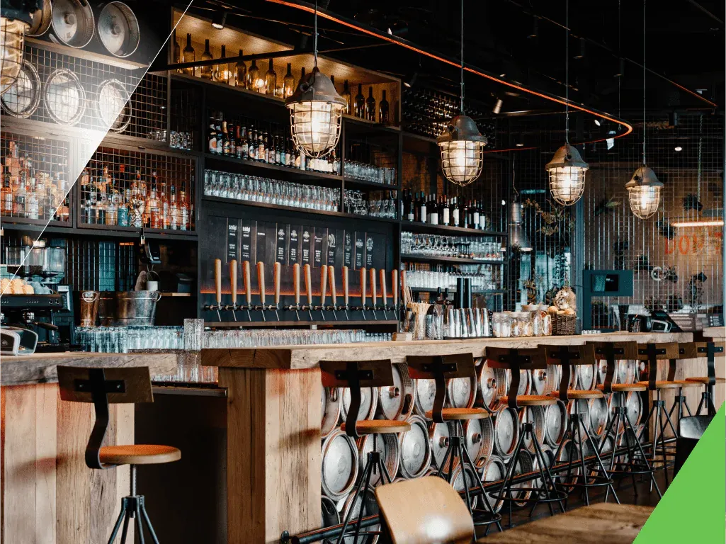 Bar mit Zapfhähnen
